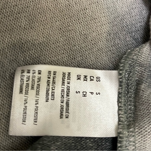 EUC AMERICAN EAGLE “Soft & Sexy” Oversized Warm and Cozy Top - Picture 8 of 9